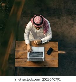 كيف تبدأ العمل الحر في السعودية؟ دليلك الكامل من الترخيص إلى أول عميل